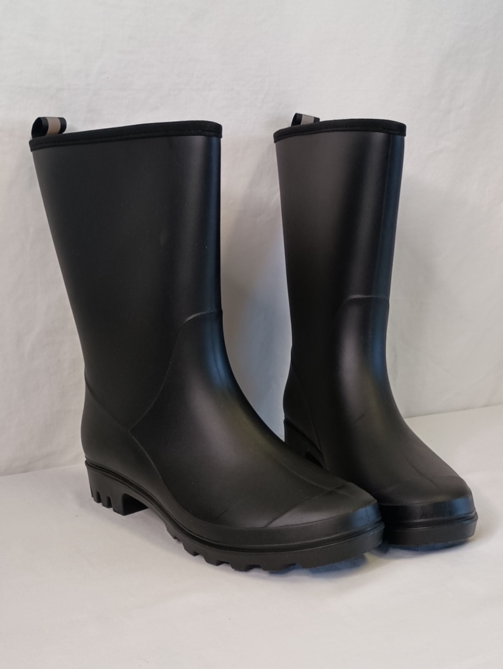 Women's Size 8 Rubber Boots Wide Calf Black Rain Outdoor Utility Chore - Picture 2 of 8